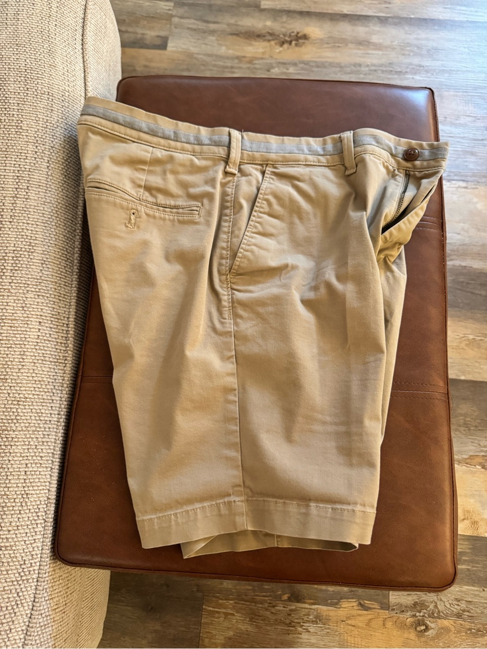 Express Men’s Tan Flat Front Shorts 8inch